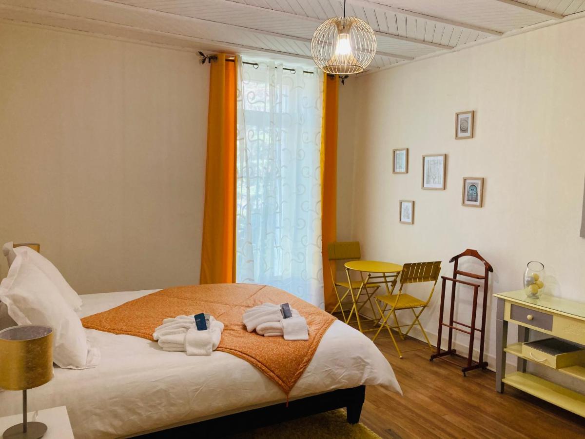 マルシアック Domaine La Jam Bed & Breakfast エクステリア 写真